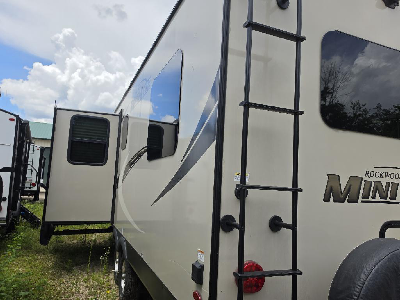 2020 FOREST RIVER ROCKWOOD LITE 2506S