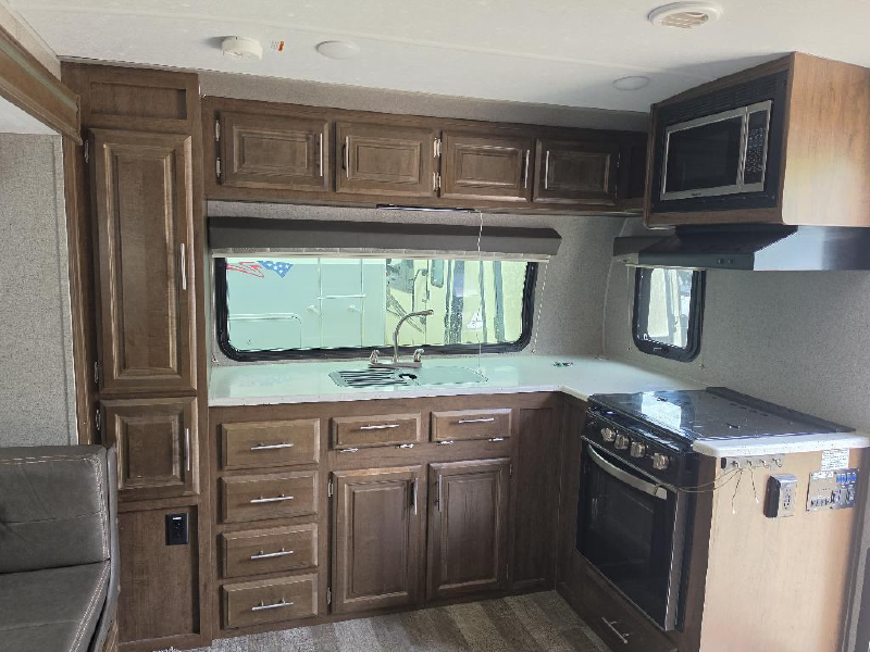 2020 FOREST RIVER ROCKWOOD LITE 2506S