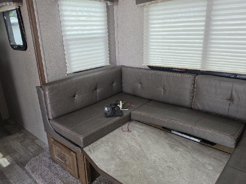 2020 FOREST RIVER ROCKWOOD LITE 2506S