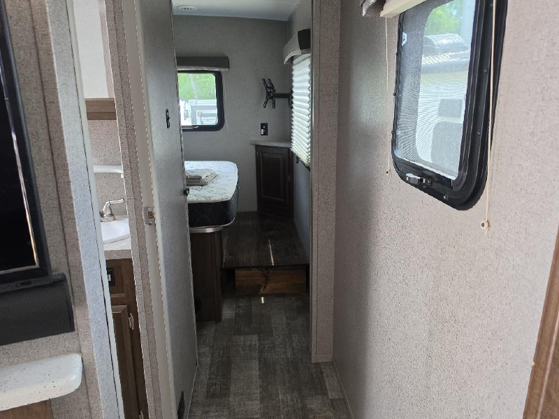 2020 FOREST RIVER ROCKWOOD LITE 2506S