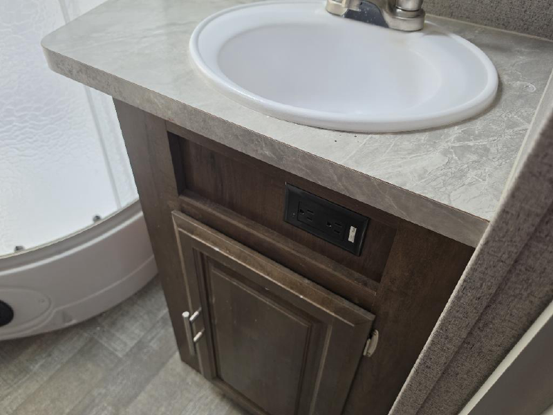 2020 FOREST RIVER ROCKWOOD LITE 2506S