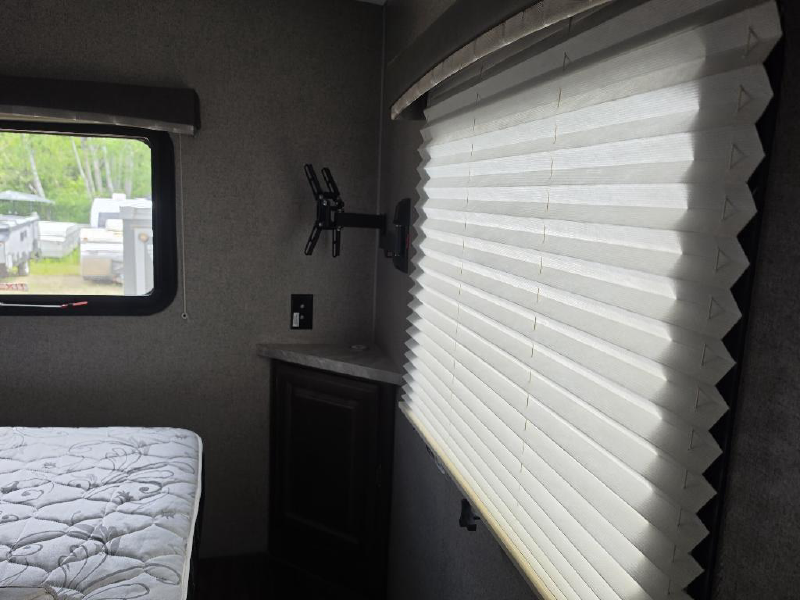 2020 FOREST RIVER ROCKWOOD LITE 2506S