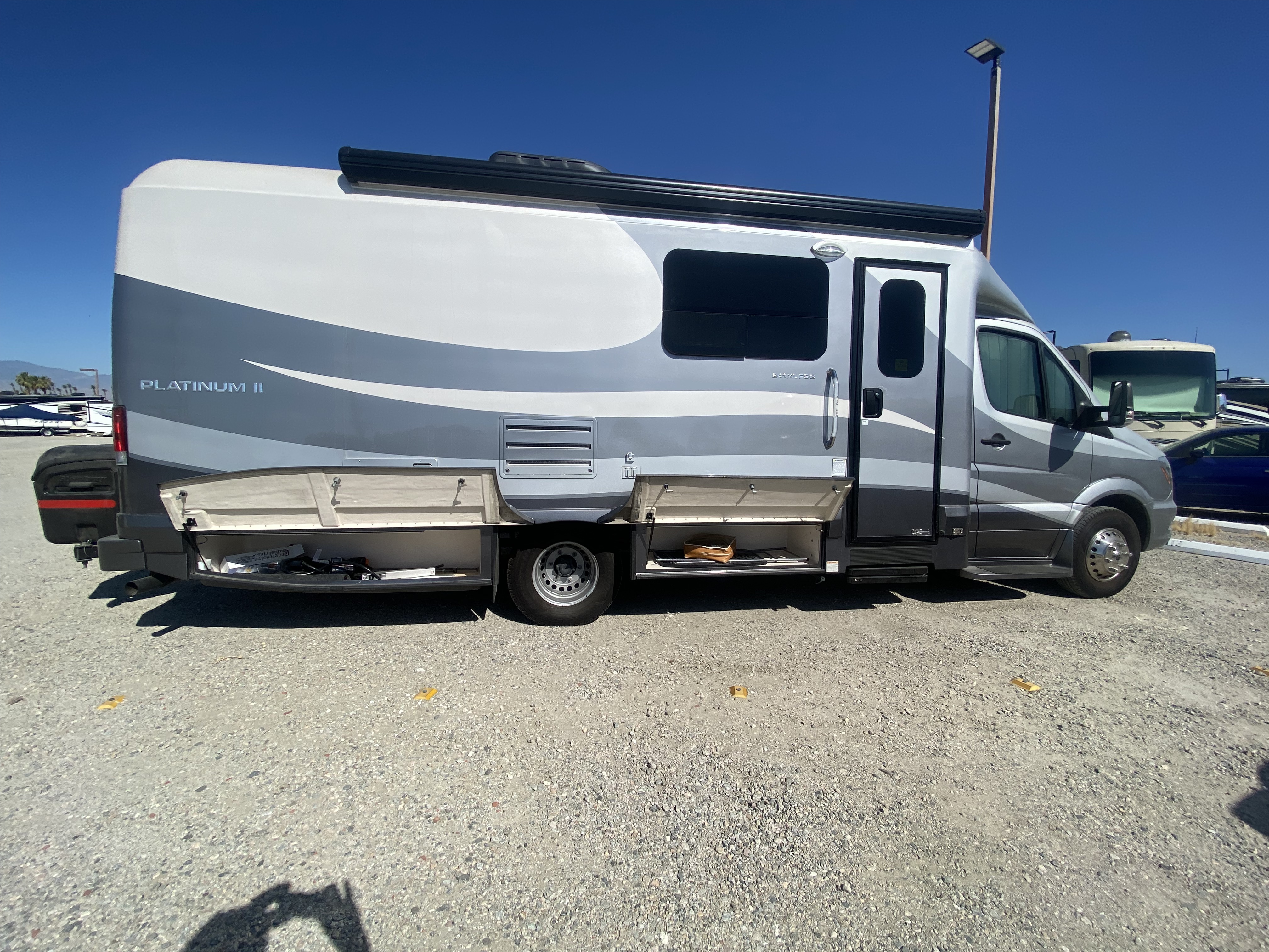 2018 Coach House PLATINUM II 241XL FSQ RV