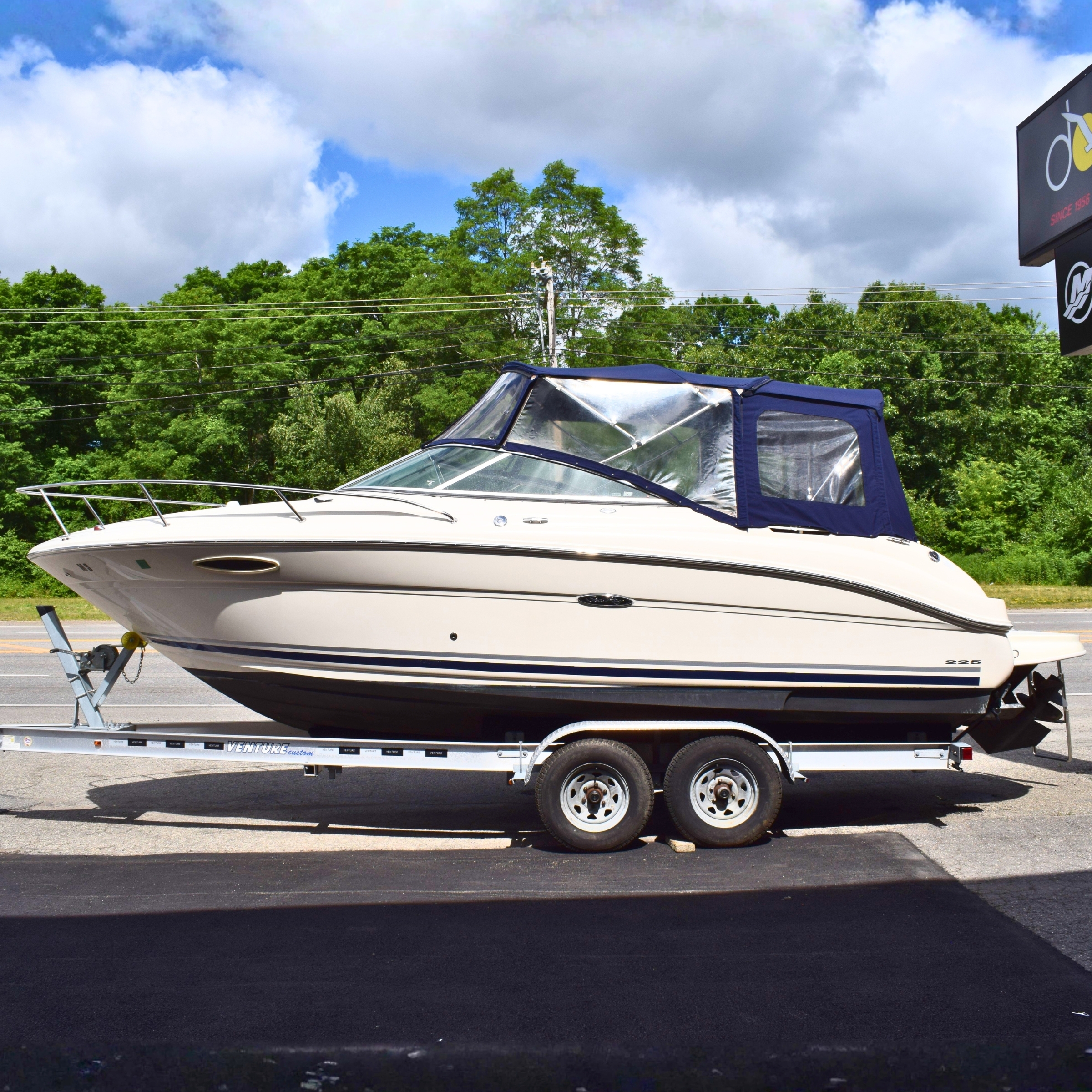 2006 Sea Ray 225 WEEKENDER in worcester MA