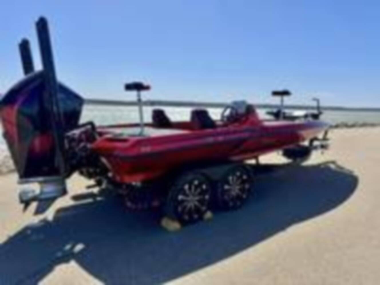 A photo of this 2024 Ikon LX21