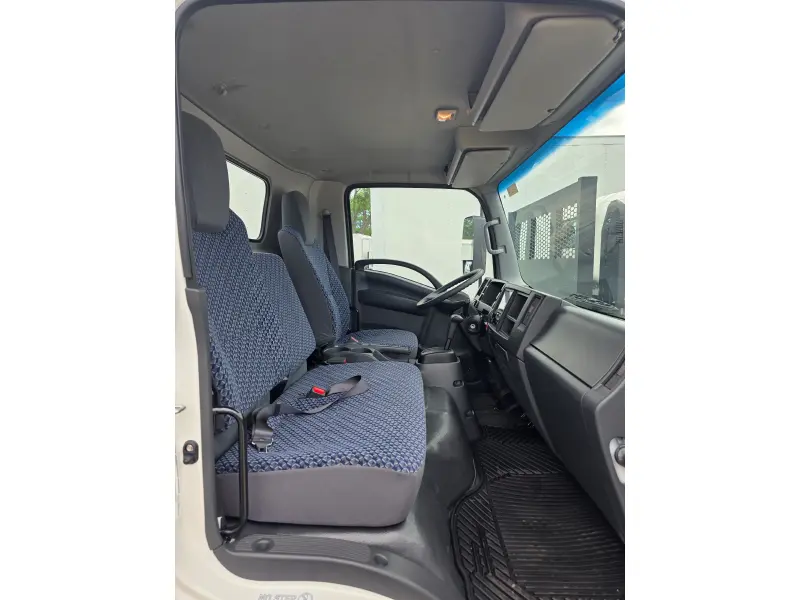 2026 ISUZU NPR HD