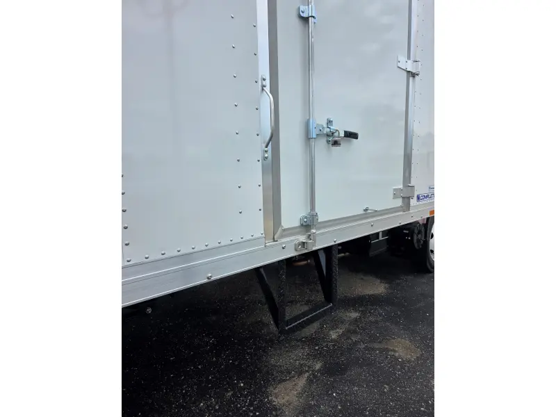 2026 ISUZU NPR HD