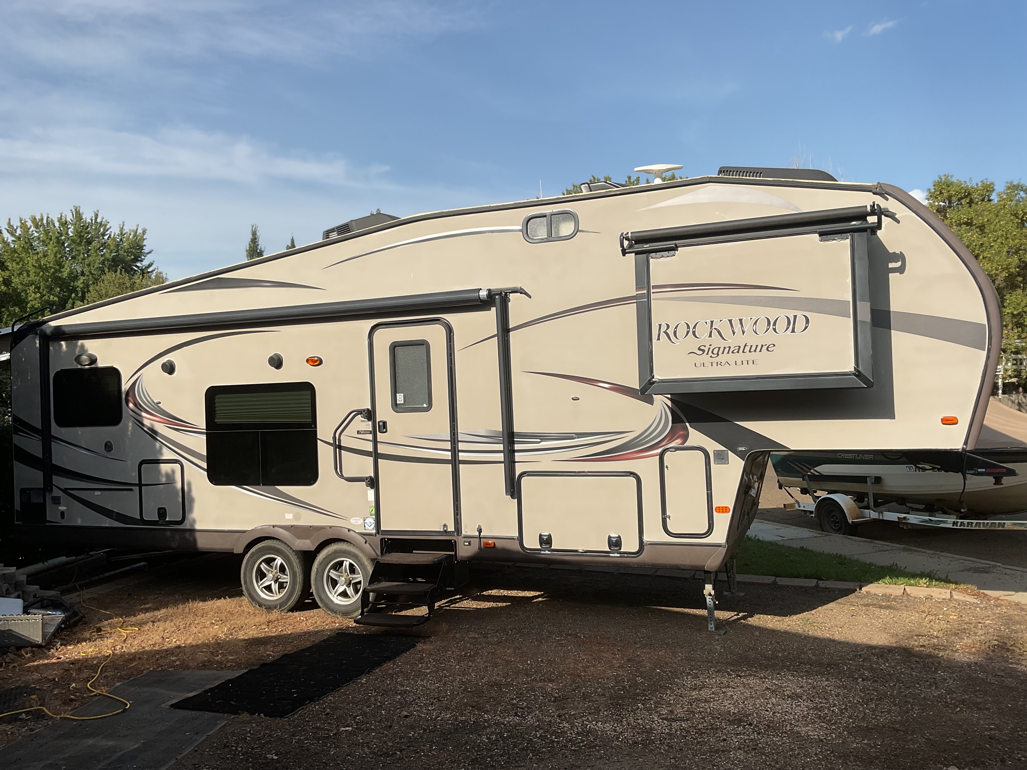 2015 Forest River ROCKWOOD SIGNATURE ULTRA LITE 8280WS RV