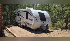 2016 Lance 1995 Travel Trailer RV