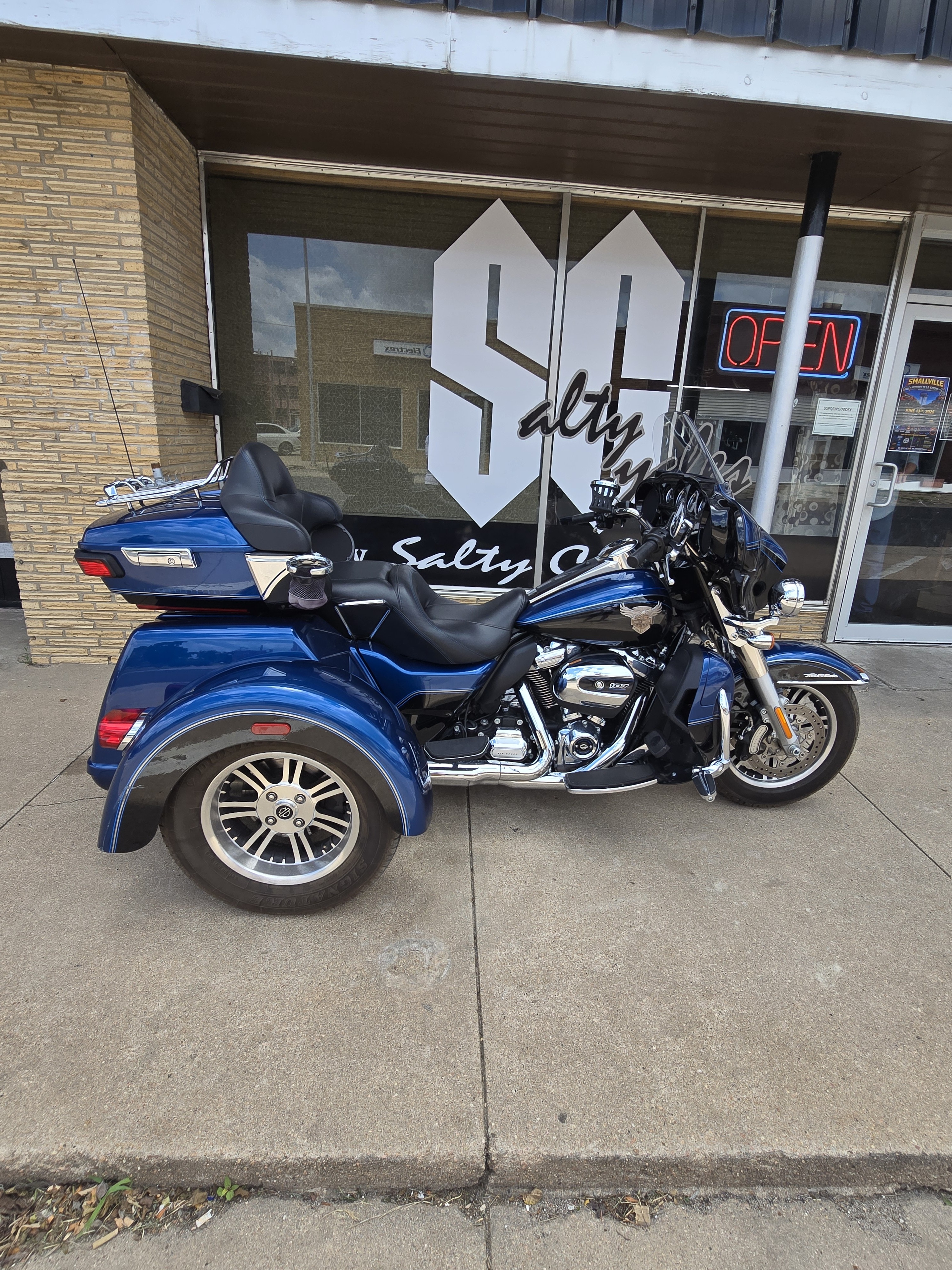 2018 Harley-Davidson TRI GLIDE ULTRA CLASSIC 115th ANNIVERSARY ULTRA CLASSIC in Hutchinson, KS