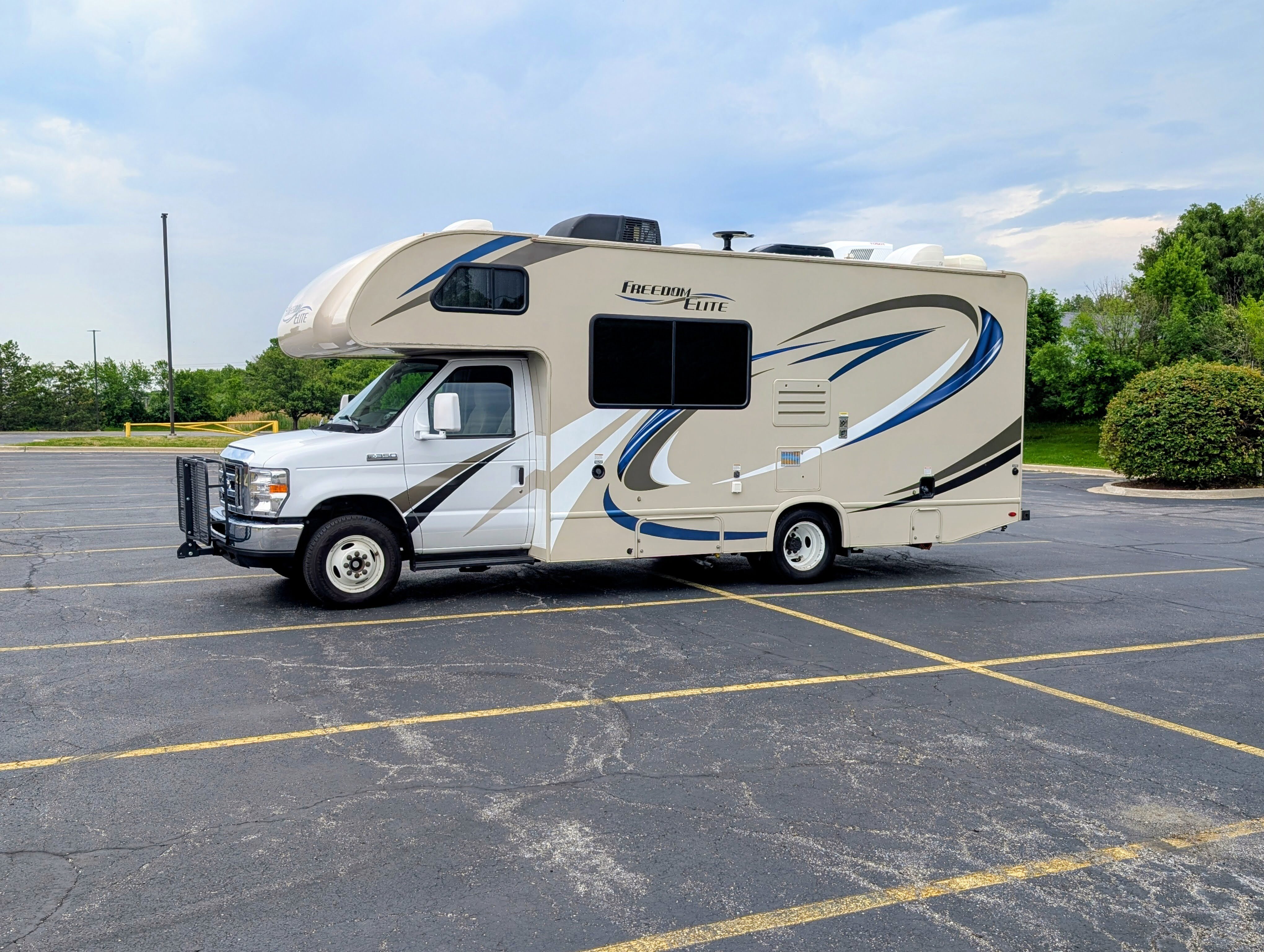 2018 Thor Motor Coach FREEDOM ELITE 23H in tinley park IL