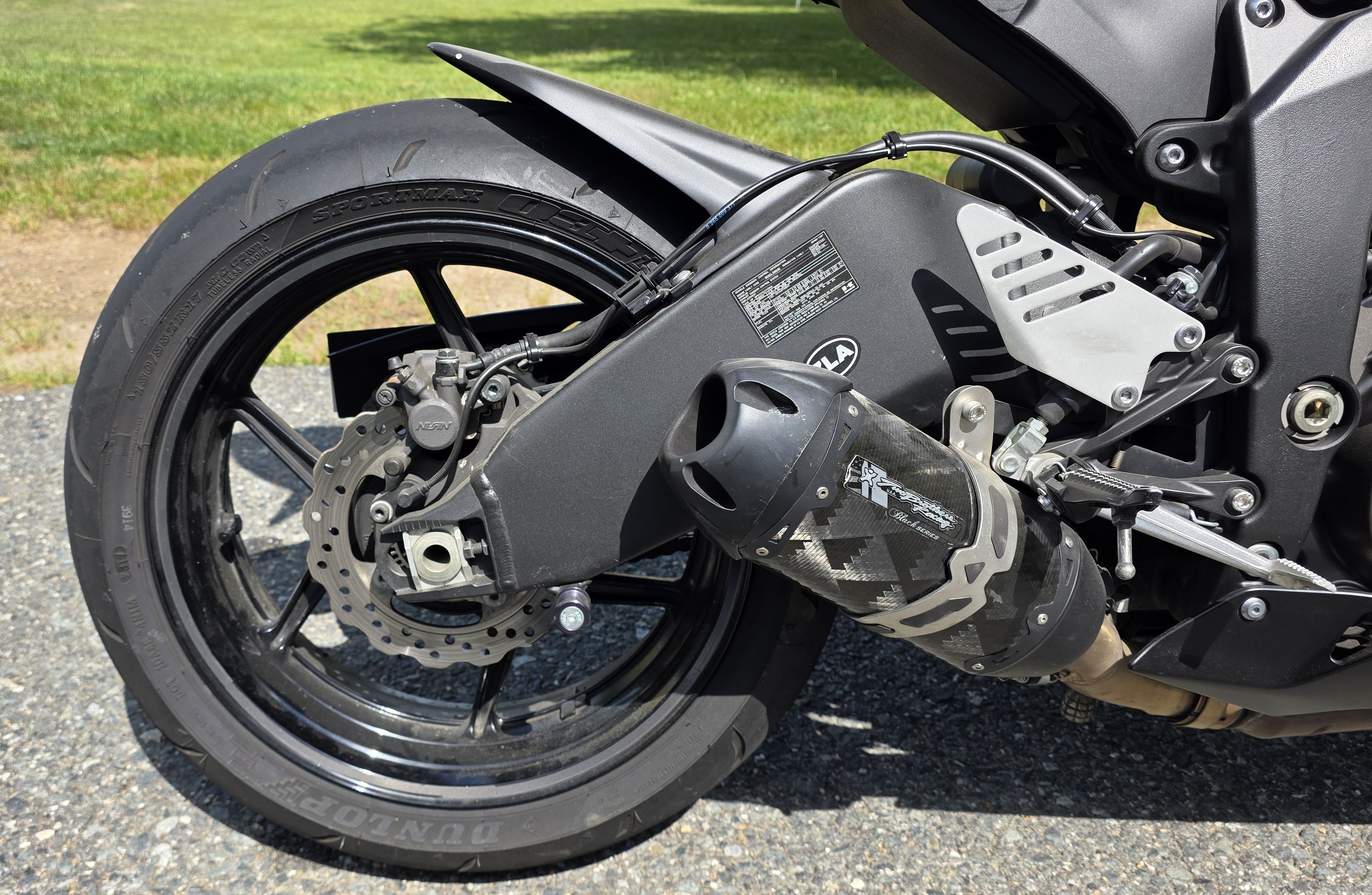 2014 Kawasaki NINJA ZX-6R ABS in fredericksburg VA