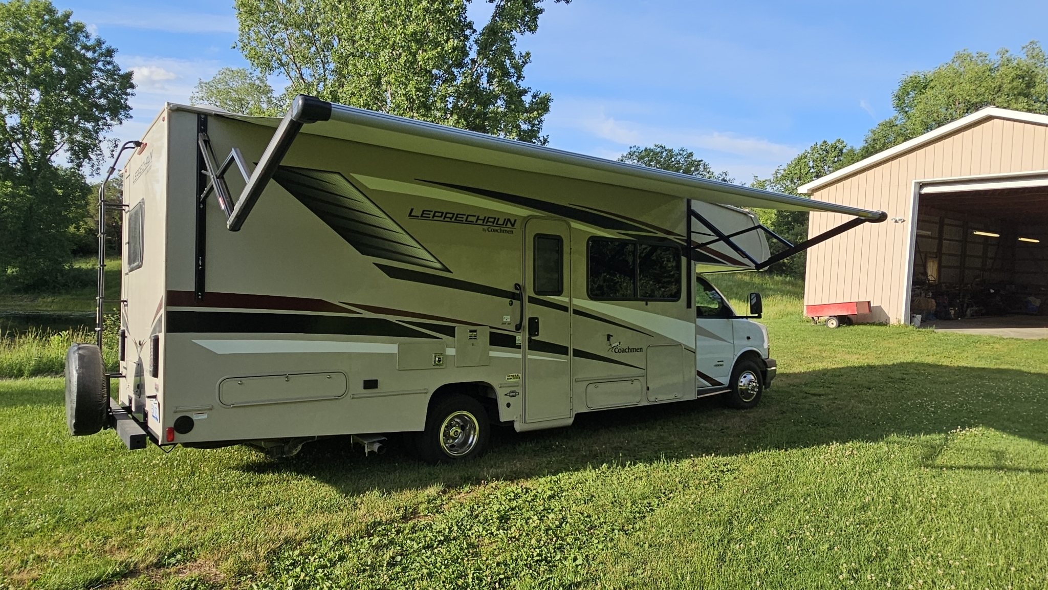 2021 Coachmen LEPRECHAUN 260DS RV