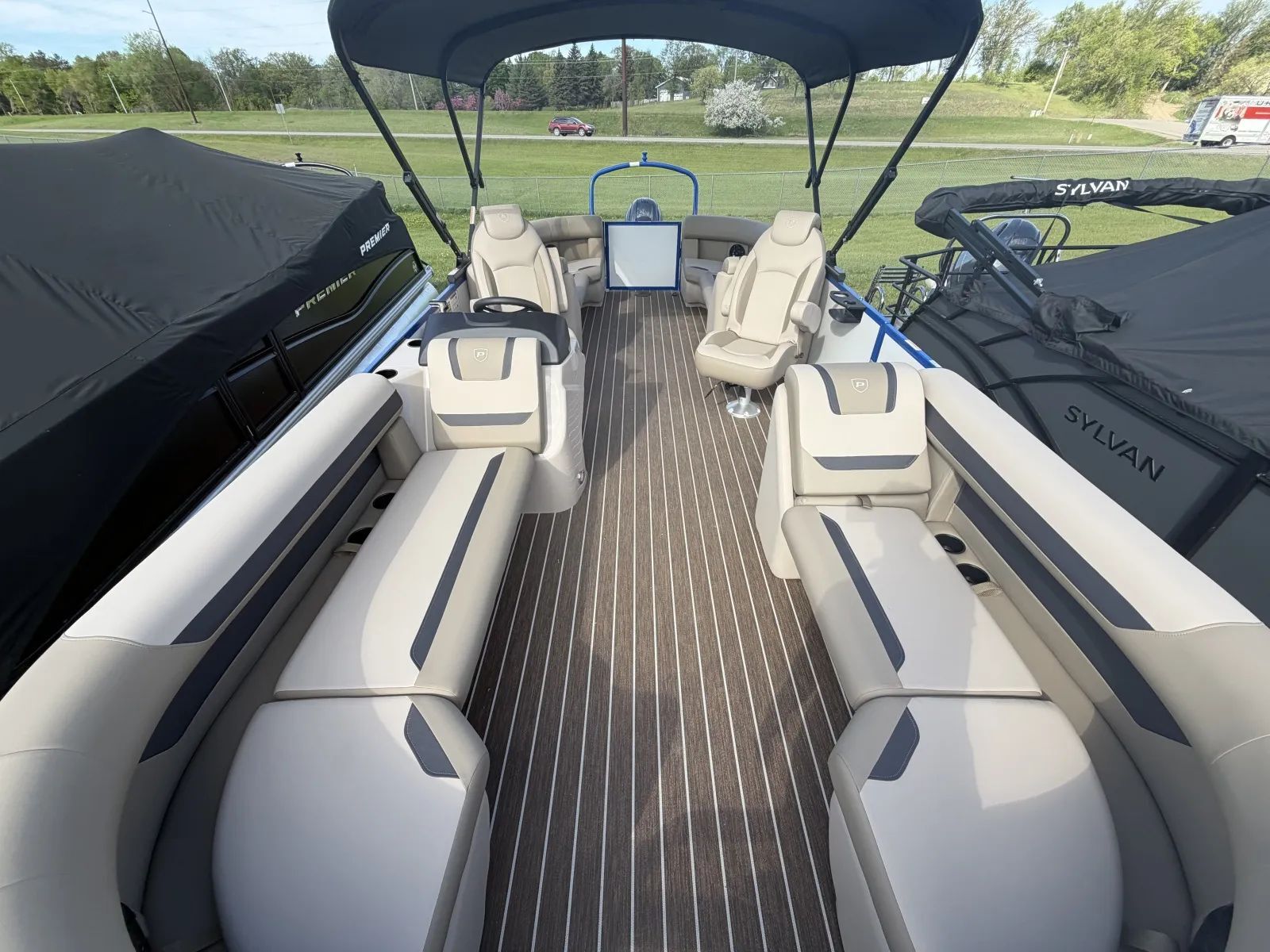 2026 Premier SUNSCAPE 220 RF 90HP BUNK TRAILER XLC - CL in detroit lakes MN