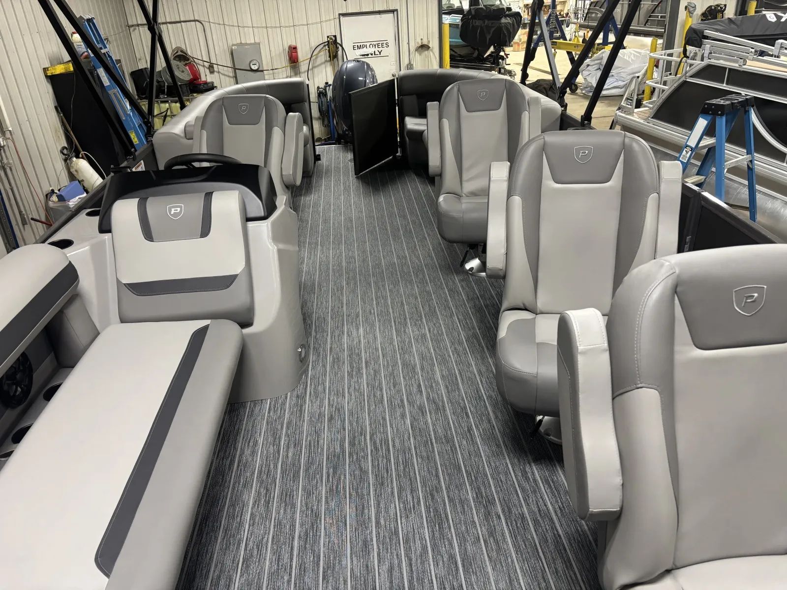 2026 Premier SUNSCAPE 220 RF 115HP BUNK TRAILER XLC - CL in detroit lakes MN