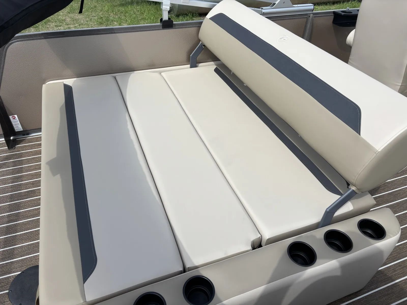 2027 Premier SUNSCAPE 220 RL 115HP BUNK TRAILER DL in detroit lakes MN
