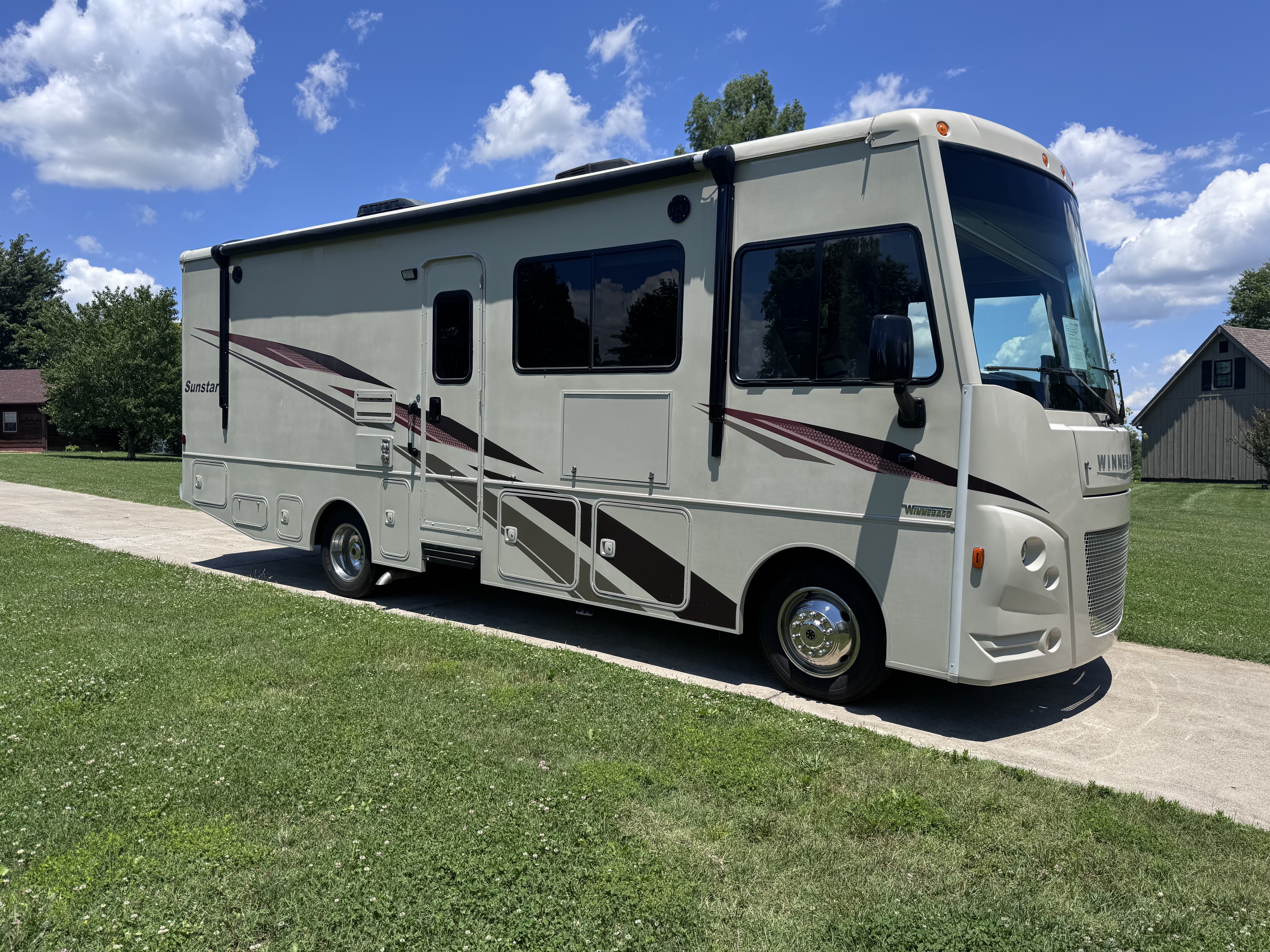 2019 Winnebago Sunstar in harrodsburg KY