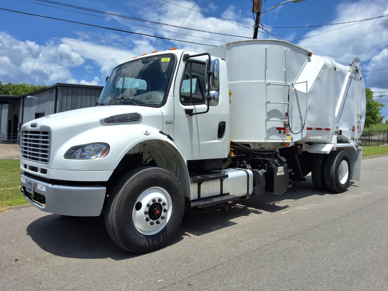2014 FREIGHTLINER BUSINESS CLASS M2 106