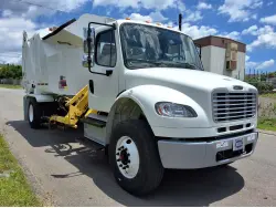 2014 FREIGHTLINER BUSINESS CLASS M2 106