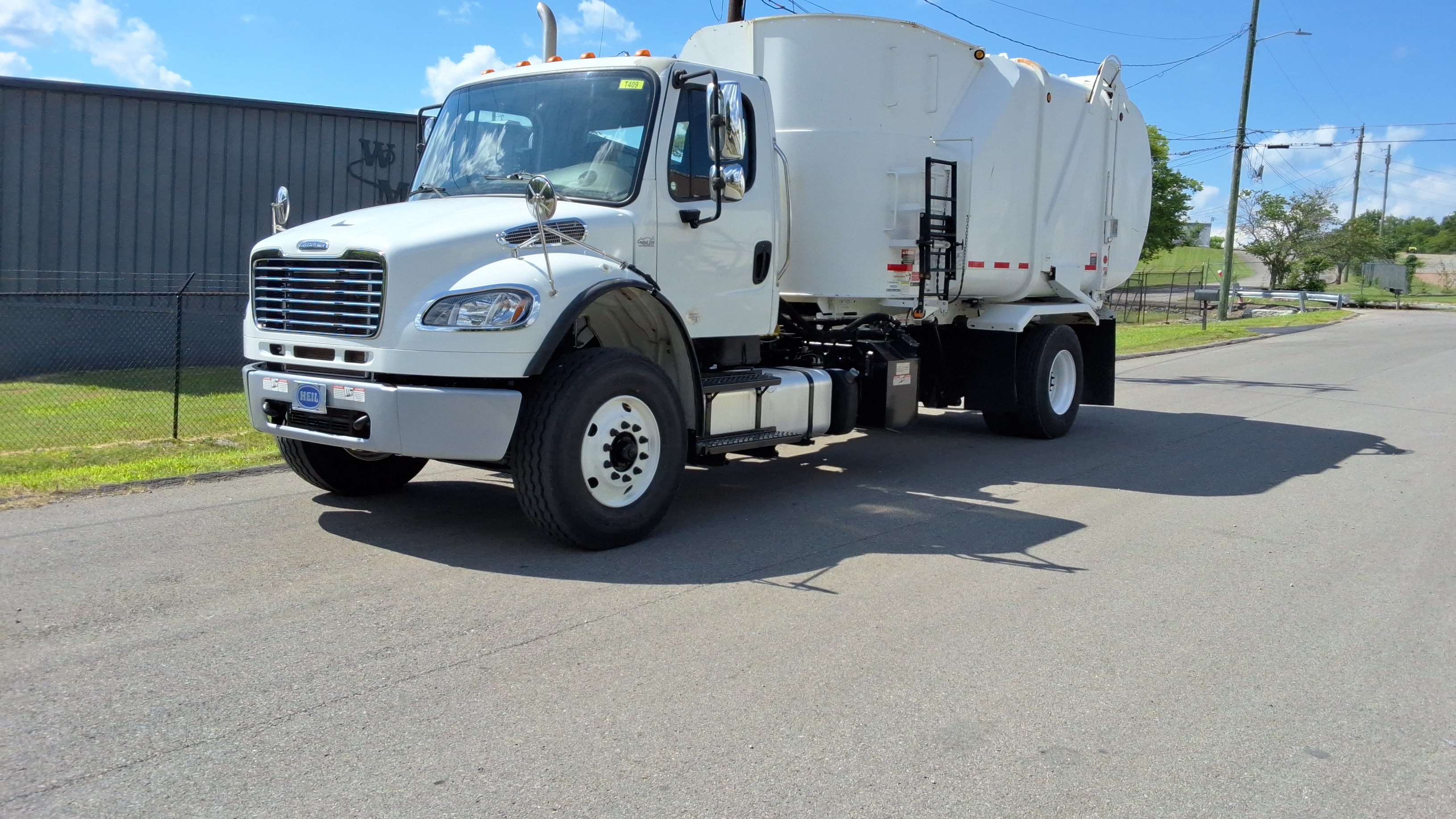 2016 FREIGHTLINER BUSINESS CLASS M2 106 in Nashville, TN