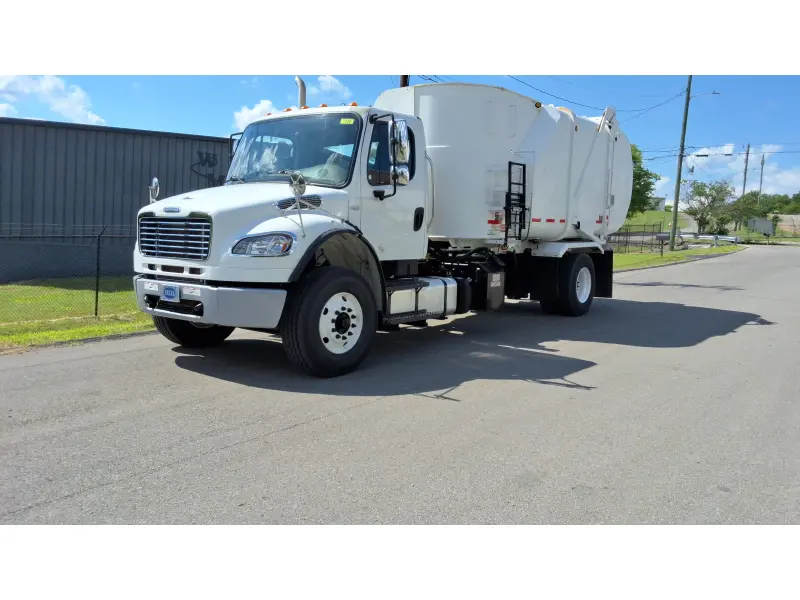 2016 FREIGHTLINER BUSINESS CLASS M2 106