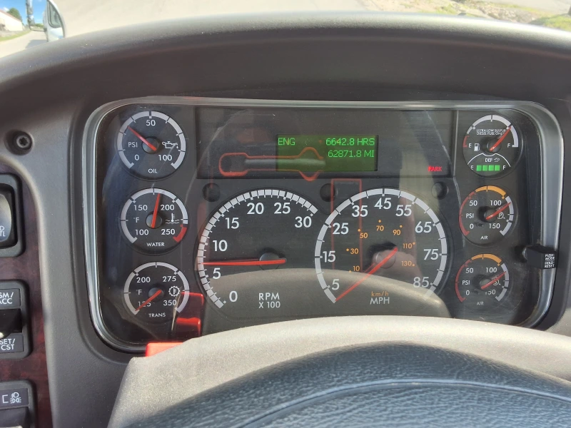 2016 FREIGHTLINER BUSINESS CLASS M2 106