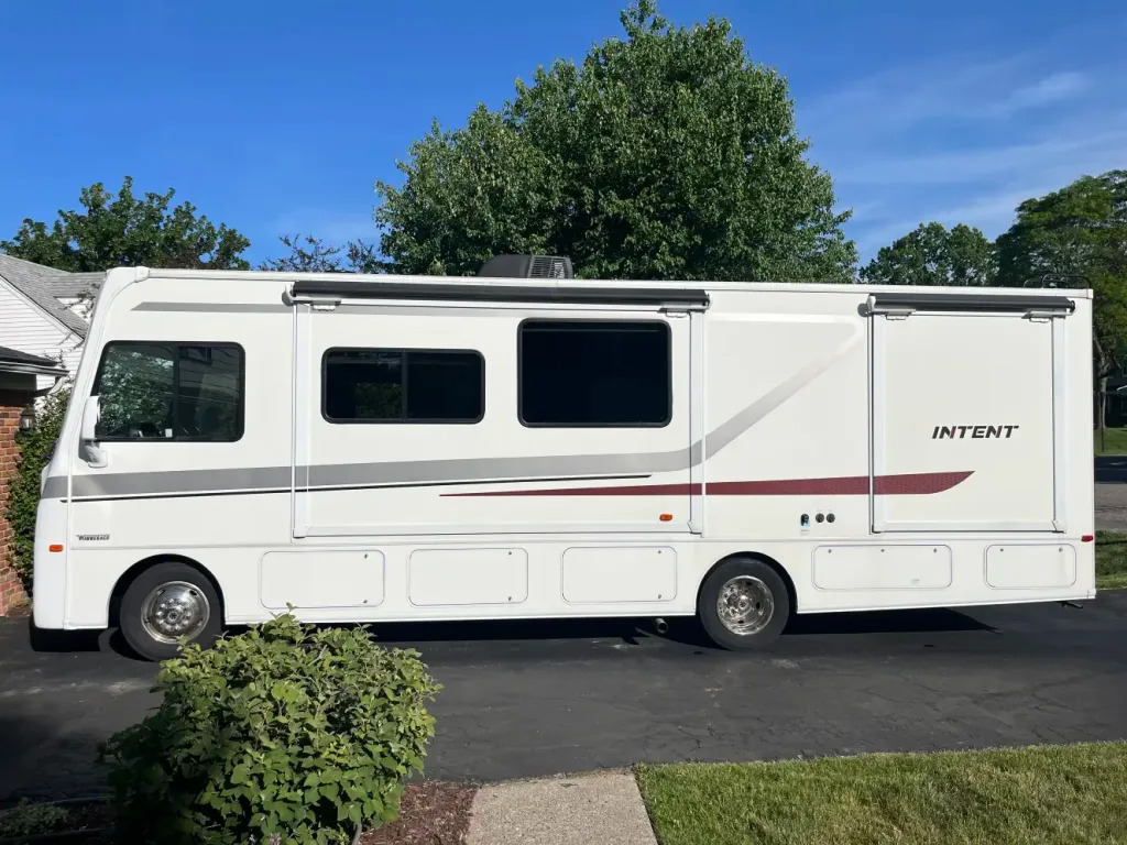 2018 Winnebago Intent 30R in farmington hills MI