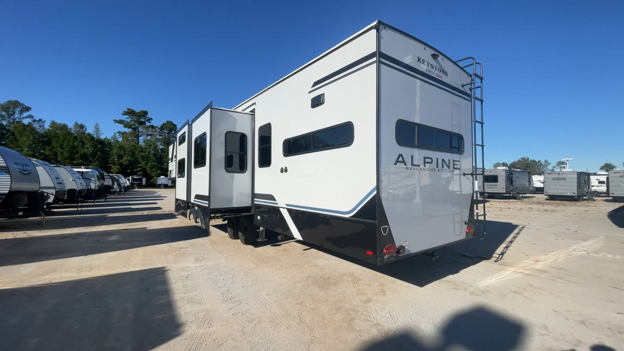 2026 Keystone Alpine Avalanche Edition 379MB in longs SC