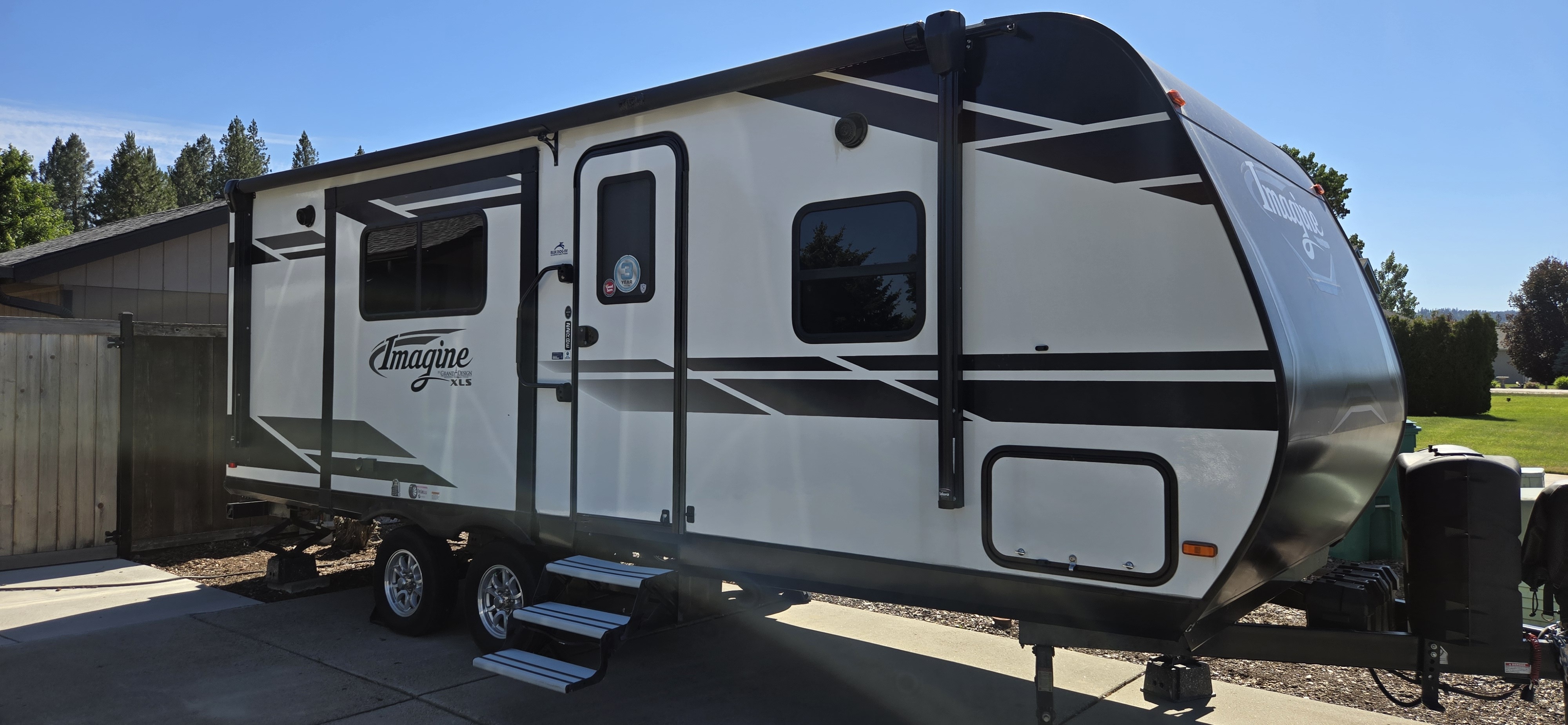 2021 Grand Design IMAGINE XLS 22RBE RV