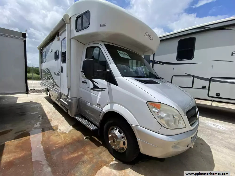 2011 Itasca Navion 24J in new braunfels TX