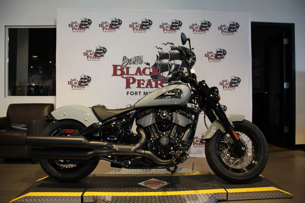 2025 Indian CHIEF BOBBER DH STORM GREY BASE in Fort Myers, FL