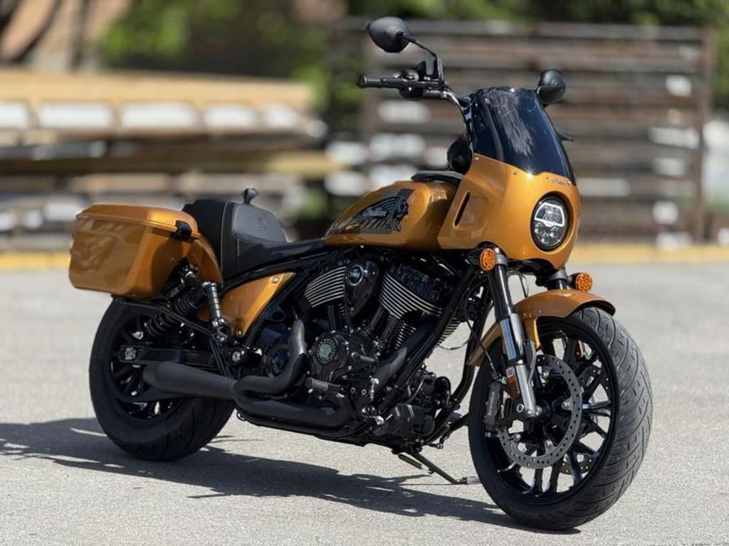 2026 Indian Sport Chief RT Vibrant Gold Metallic RT in Austin, TX