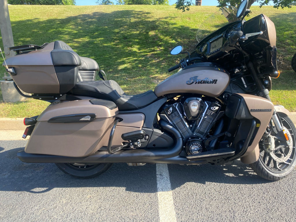 2025 Indian Roadmaster PowerPlus Dark Horse w/PowerBand Nara DARK HORSE in Augusta, GA
