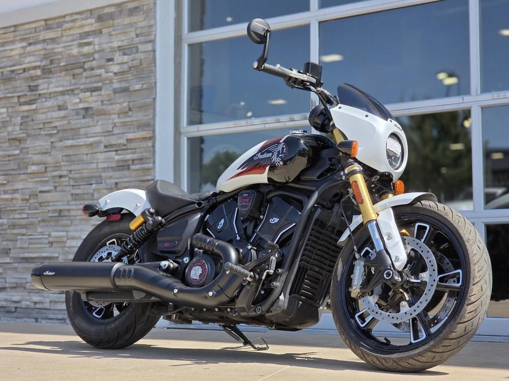 2025 Indian 101 Scout Ghost White Metallic with Graphics BASE in Decatur, TX