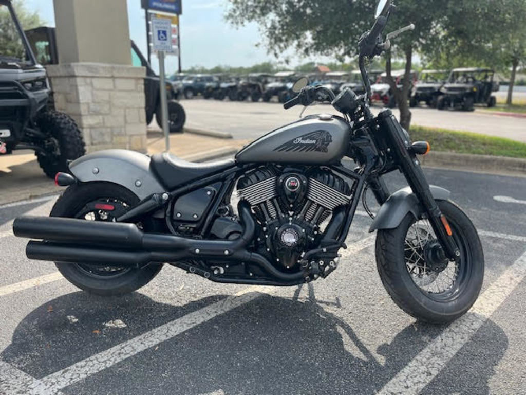 2023 Indian Chief Bobber Dark Horse Silver Quartz Smoke BOBBER DARK HORSE in Georgetown, TX