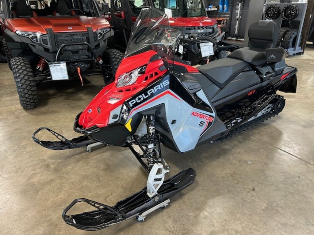 2025 Polaris® ProStar S4 INDY Adventure 137 Storm Gray / Indy Red PROSTAR S4 ADVENTURE 137 in kieler WI