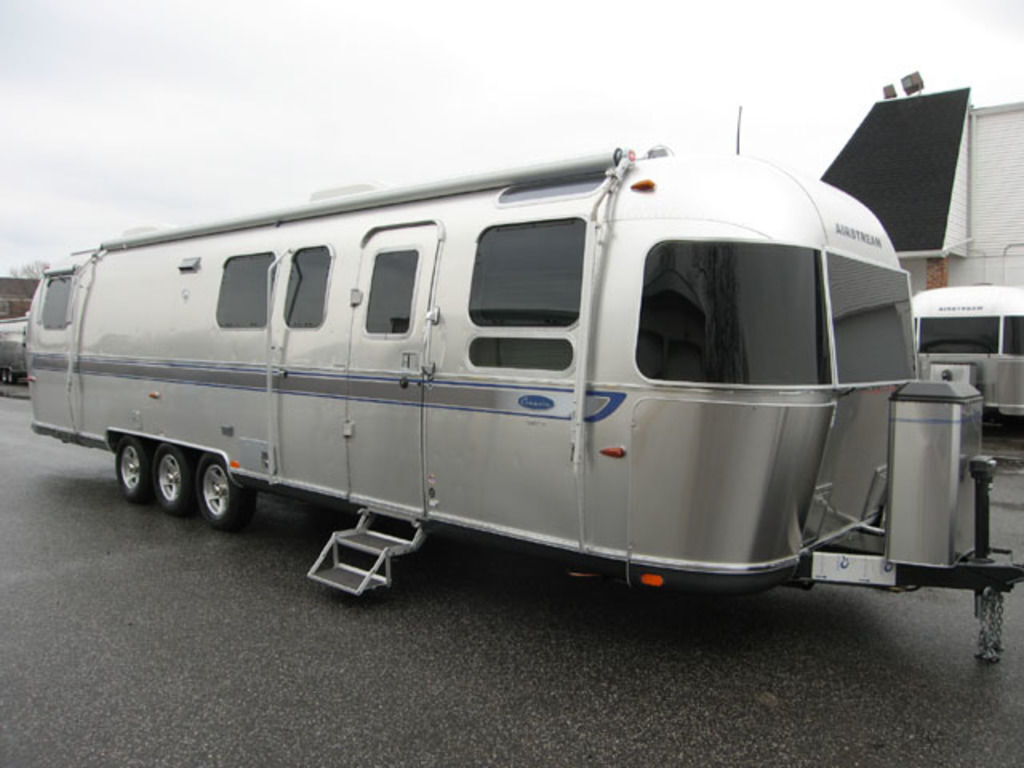 2007 Airstream Classic 34 (Bar & Lounge) in morgan hill CA