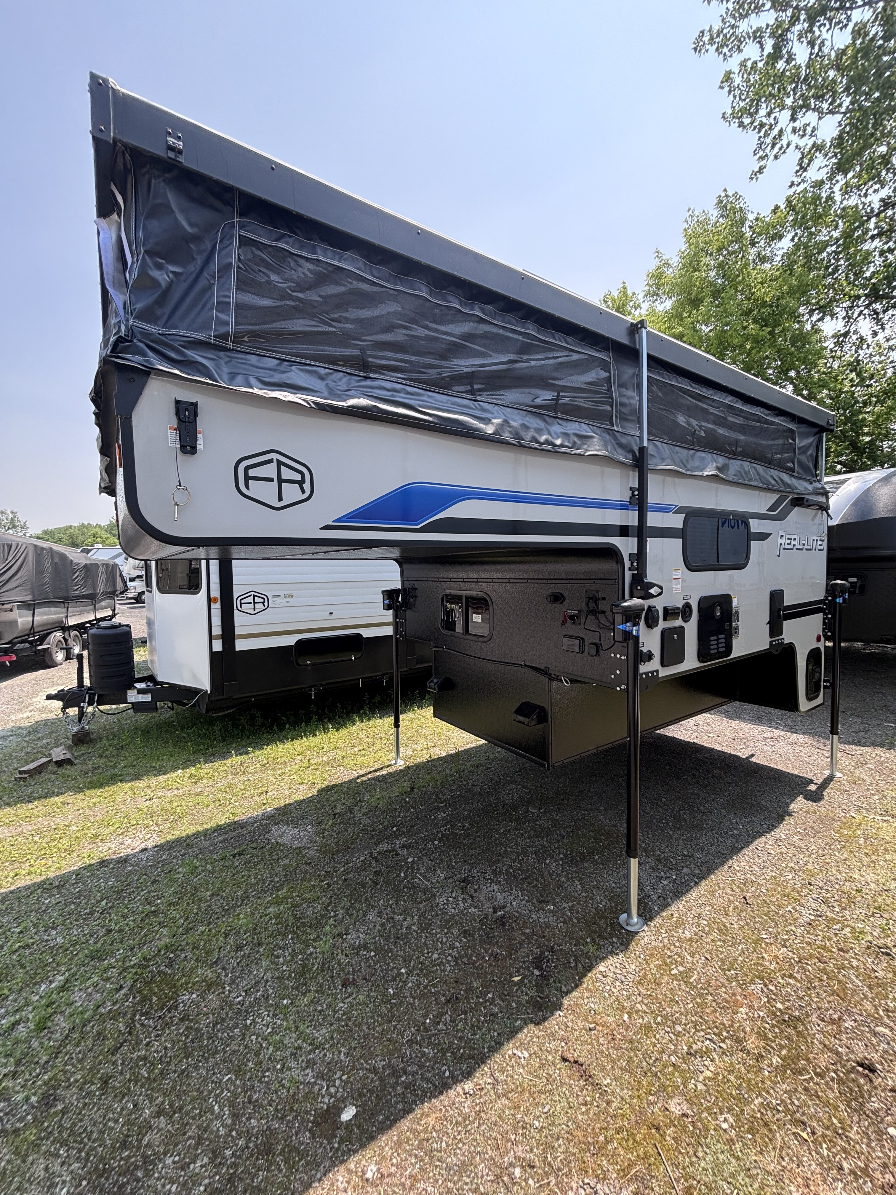 2025 Forest River Palomino Real-Lite Truck Camper RCSS-1608 in frankfort NY