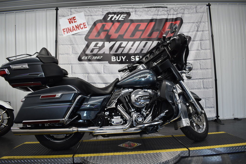 2015 Harley-Davidson® FLHTCUL - Electra Glide® Ultra Classic® Low ULTRA CLASSIC LOW in Andover, NJ