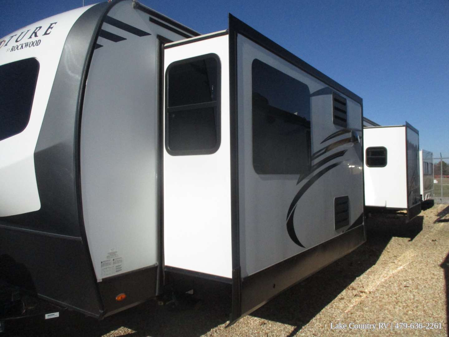 2020 Forest River Rockwood Signature 8324SB in rogers AR
