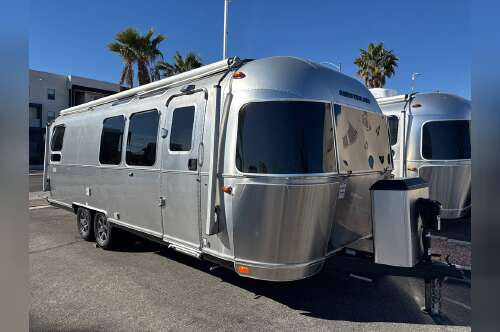 2025 Airstream Pottery Barn ® Special Edition 28RB in las vegas NV