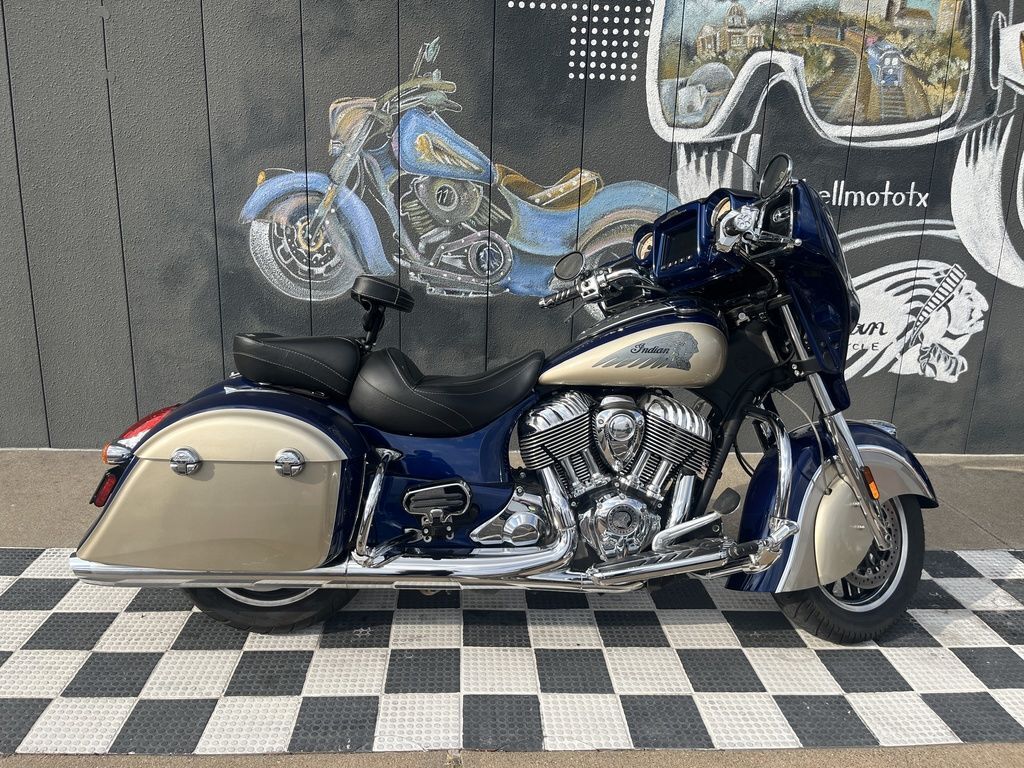 2019 Indian Motorcycle® Chieftain® Classic Deep Water Metallic / Dirt Track Ta CLASSIC in Temple, TX