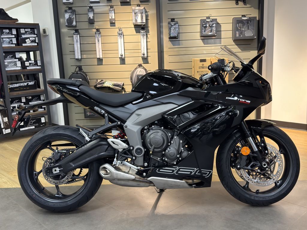2026 Triumph Daytona 660 Sapphire Black 660 in Knoxville, TN