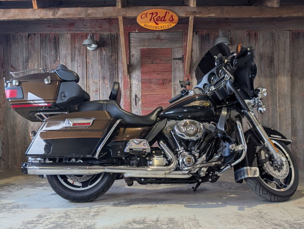 2013 Harley-Davidson® FLHTK-ANV ULTRA LIMITED in Simpsonville, SC