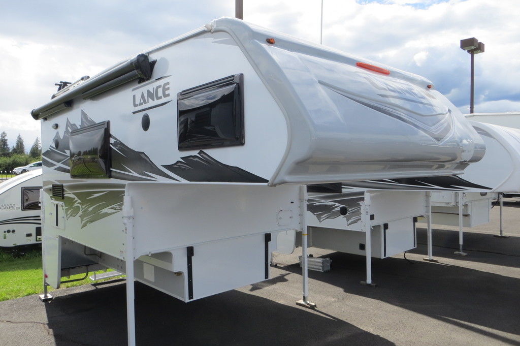 2023 Lance 960 in deer park WA