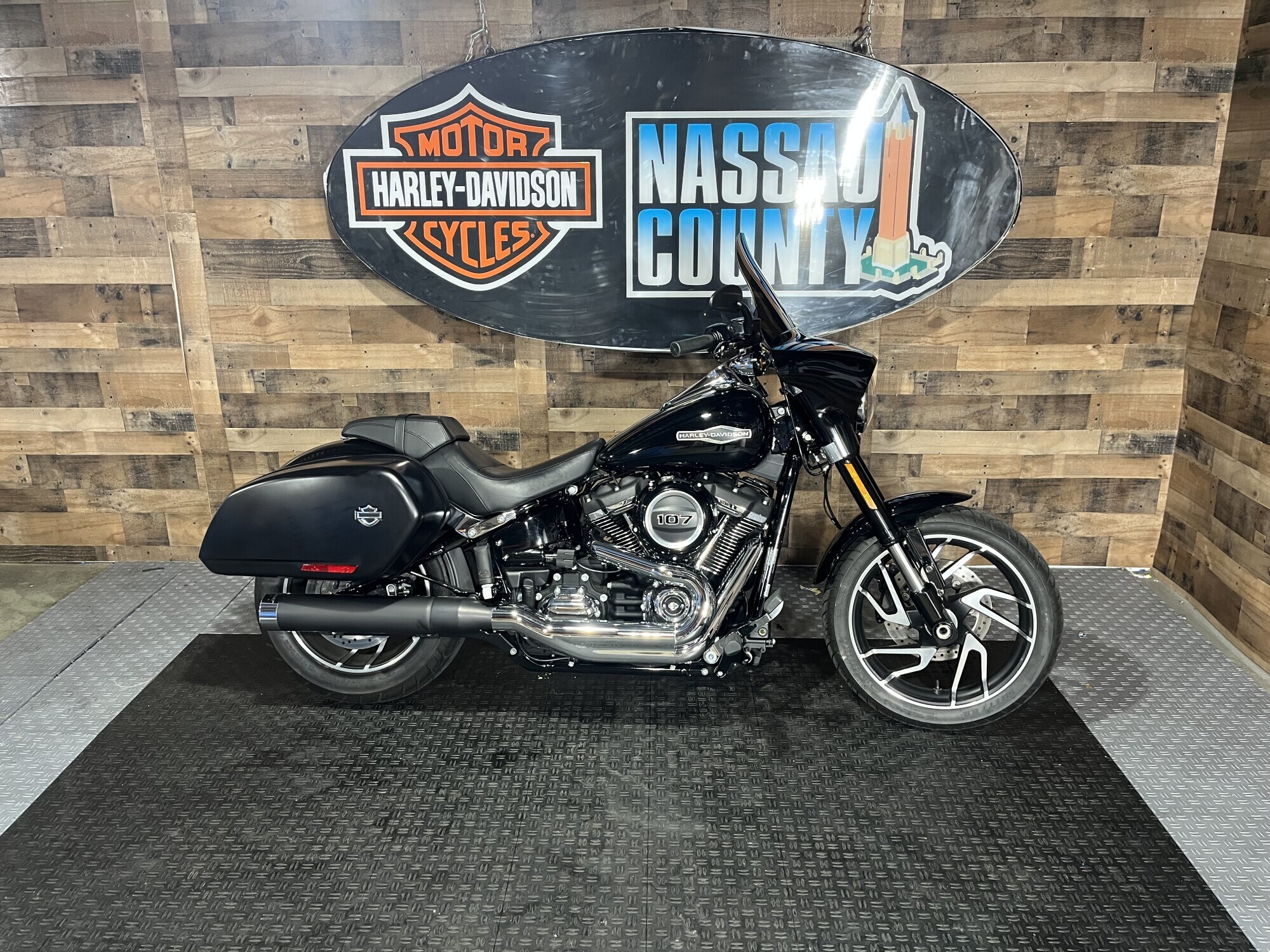 2019 Harley-Davidson Sport Glide in Bellmore, NY