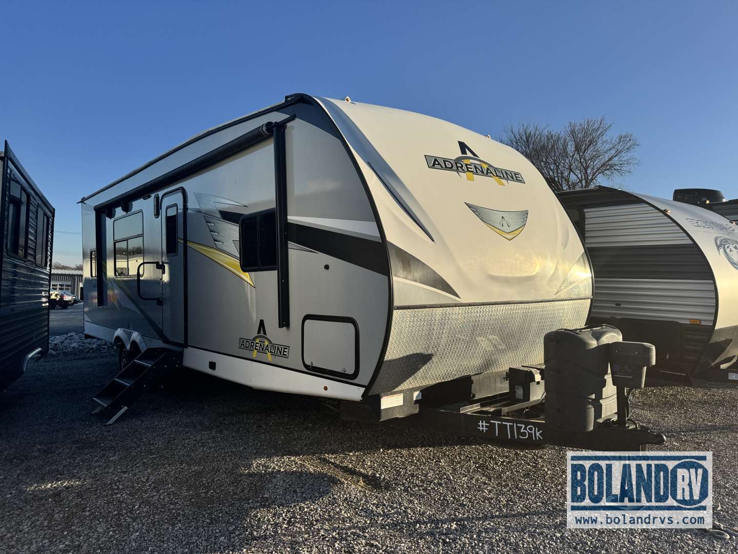 2021 Coachmen Adrenaline 27KB in hannibal MO