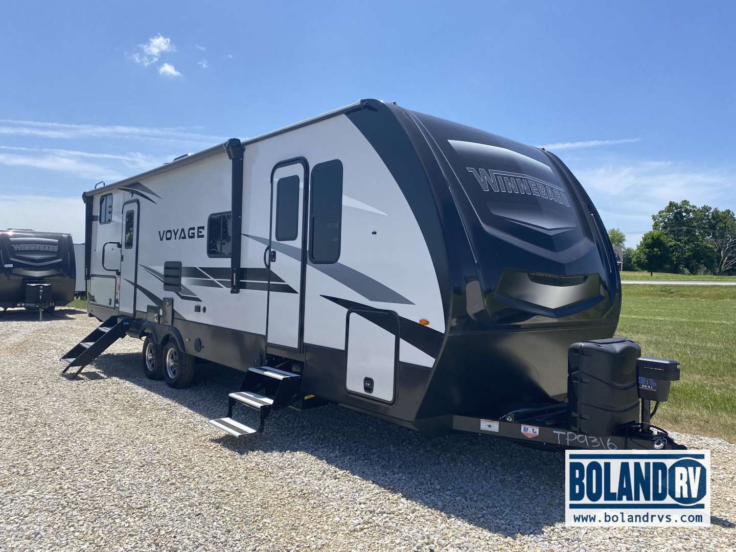 2022 Winnebago Voyage 3033BH in hannibal MO