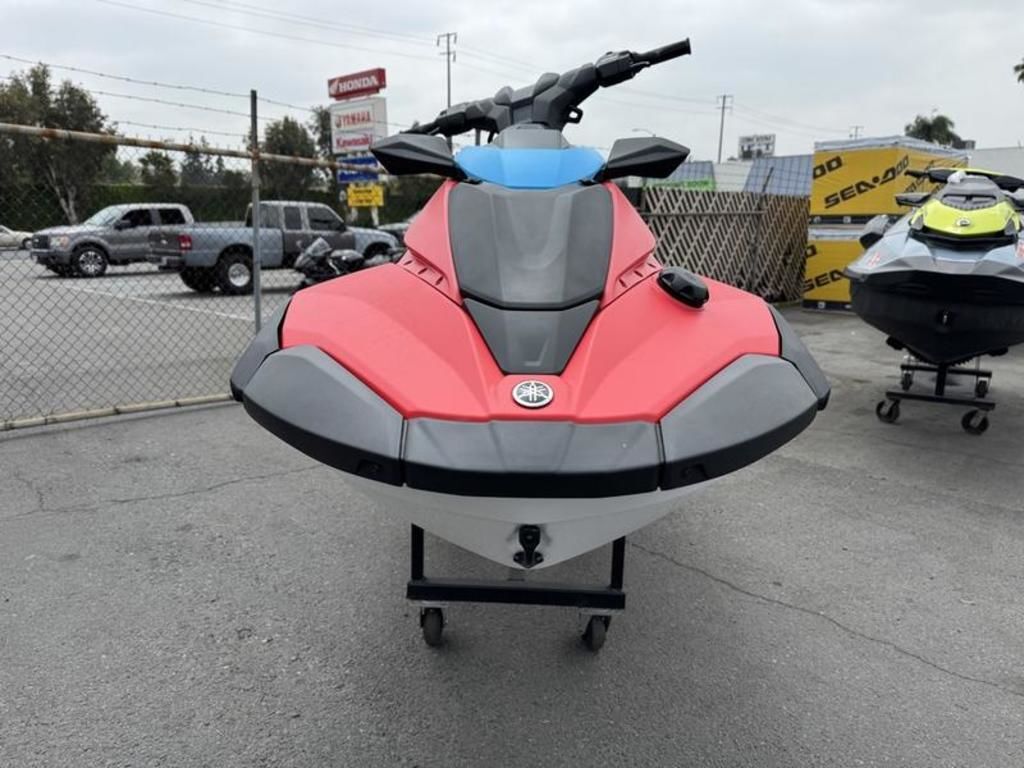 2025 Yamaha Waverunners Jetblaster DLX 3-Up DLX 3-UP in La Habra, CA