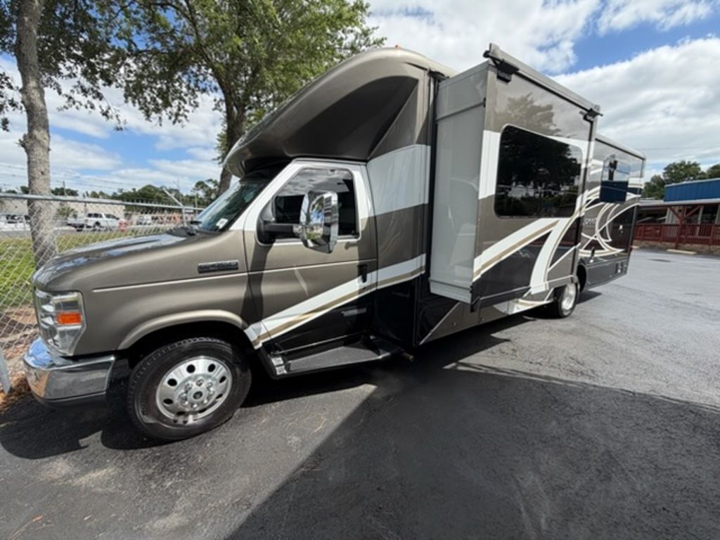 2019 Winnebago Aspect 27K in north fort myers FL